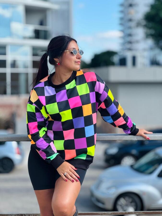 Buzo Over Neon block