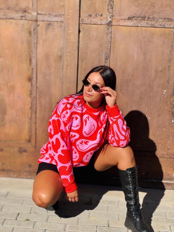 Buzo over Pink mood - Imagen 4